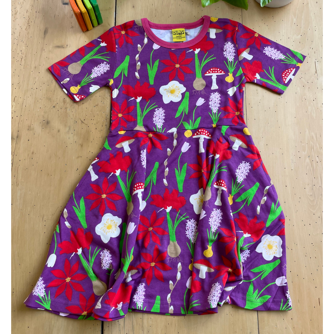 Short sleeve skater Dress - Winter flowers, Last one Size 5-6 Years